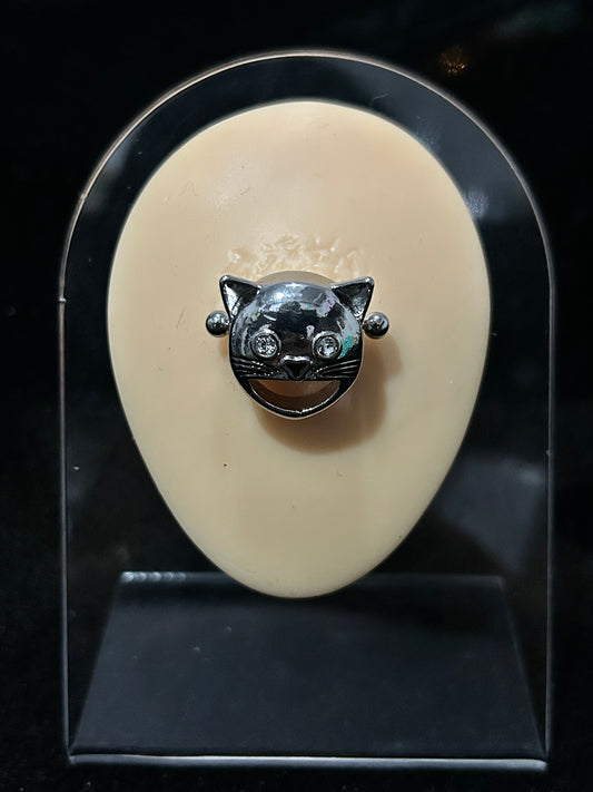 Piercing cat pezon